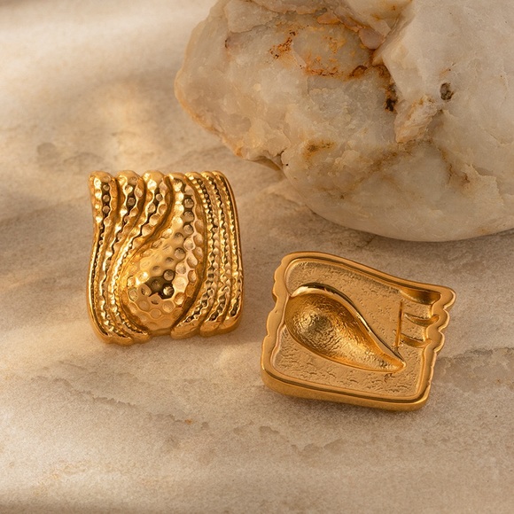 NEW: 24K Gold Square Chunky Earrings*Statement Earrings*Waterproof*Sweatproof* - Picture 2 of 5